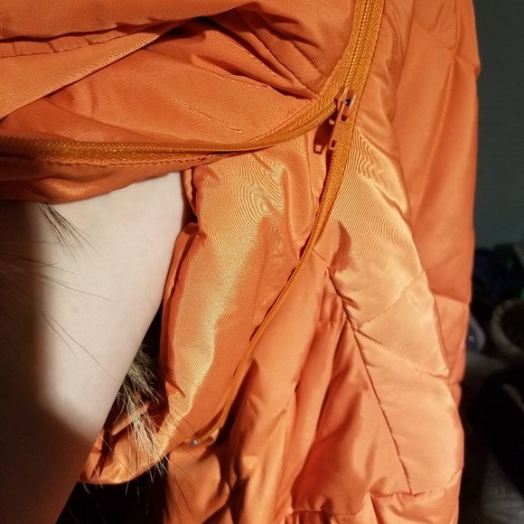 Orange peach, metalic sheen parka fur/feathe light - Picture 11 of 11
